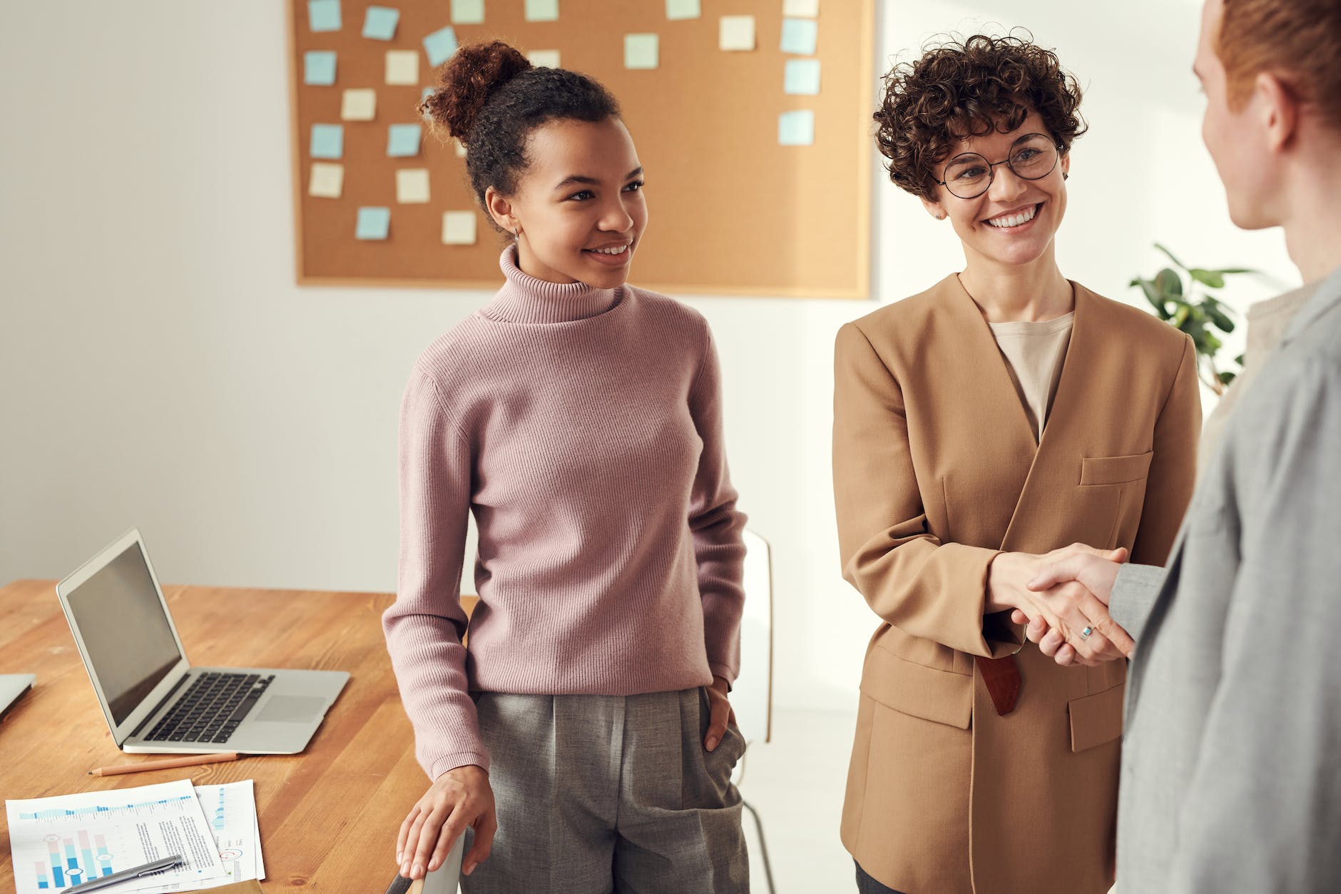 How to navigate cultural differences and negotiate effectively with a Gentlemen’s agreement and a Letter of Intent.