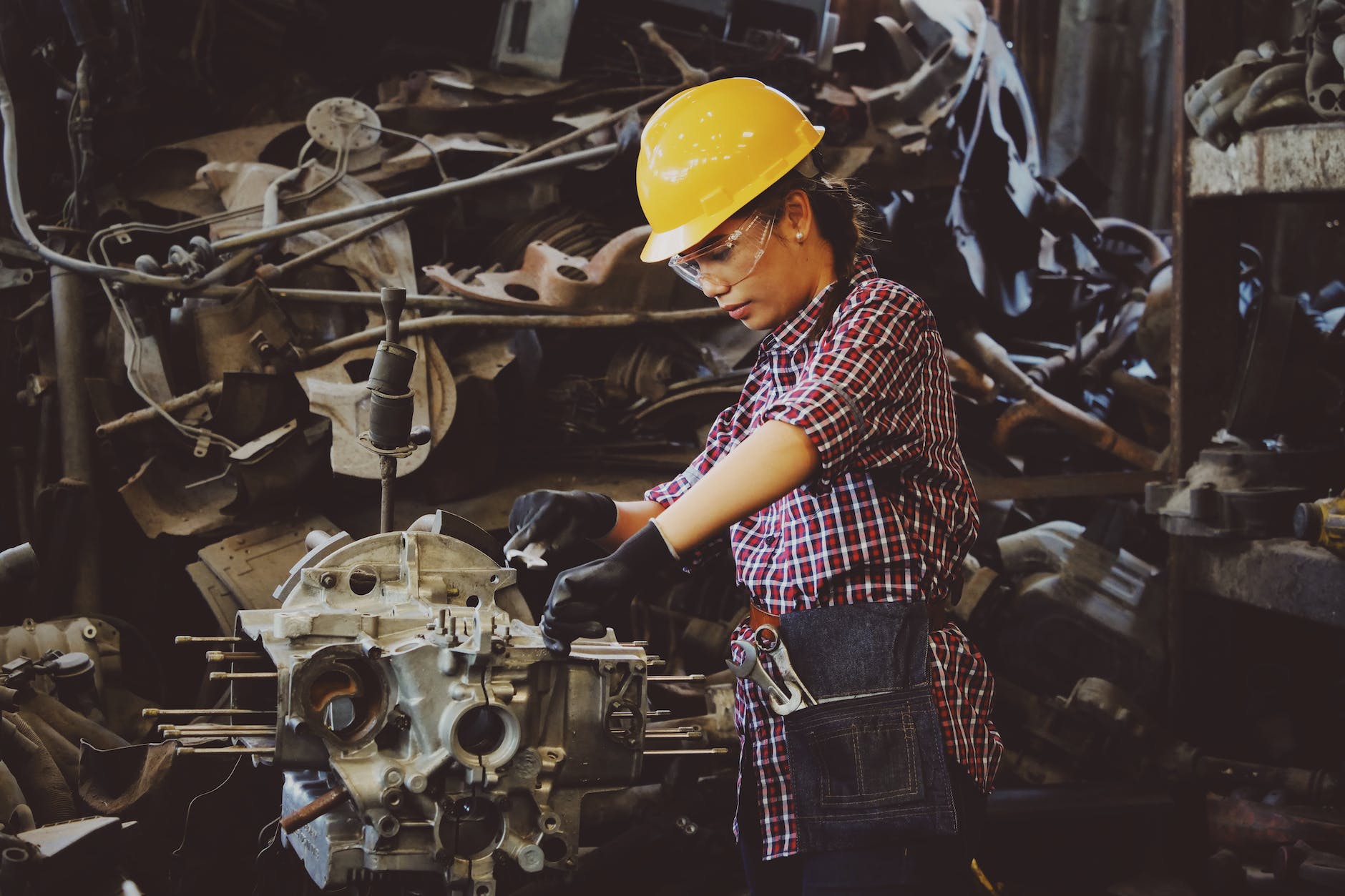 Learning from Japan to adopt Lean in SMEs: Leadership, Culture and Training